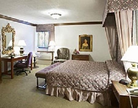The Lodge Hotel And Conference Center Беттендорф Номер фото