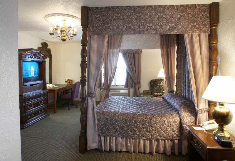 The Lodge Hotel And Conference Center Беттендорф Номер фото