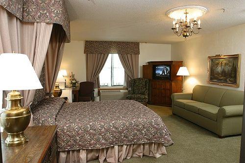The Lodge Hotel And Conference Center Беттендорф Номер фото